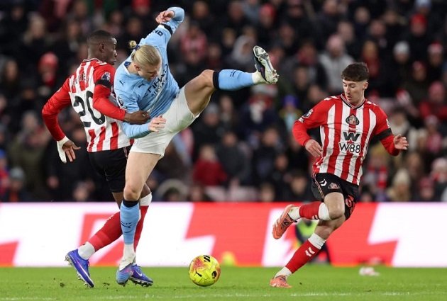 Man City bị Sunderland cầm hòa 0-0