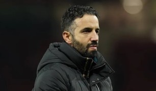 Man United khủng hoảng lực lượng, khó yên tại Elland Road