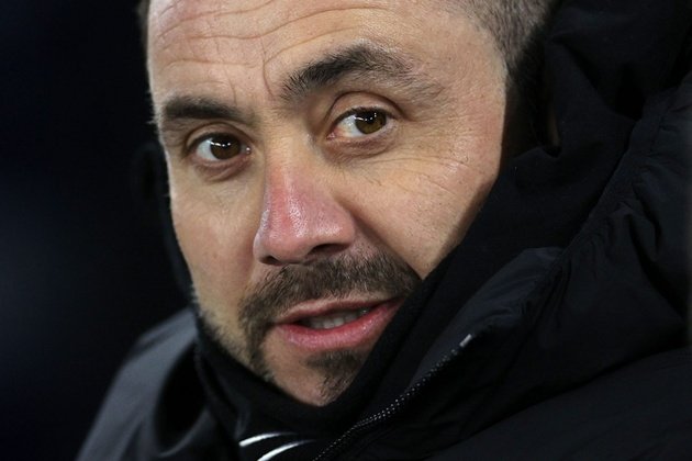 Tottenham và Liverpool săn đón HLV De Zerbi