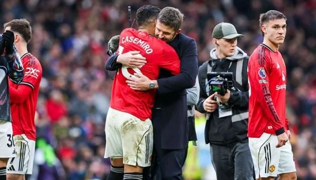 Carrick và Casemiro giúp MU hồi sinh