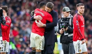 Carrick và Casemiro giúp MU hồi sinh