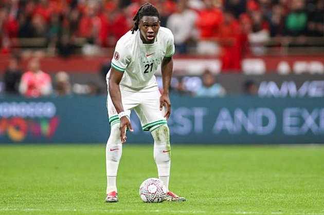 Liverpool có phương án B sau khi mua hụt Guehi