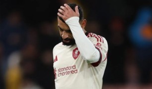 Salah chạm kỷ lục buồn, Liverpool lún sâu khủng hoảng sau AFCON