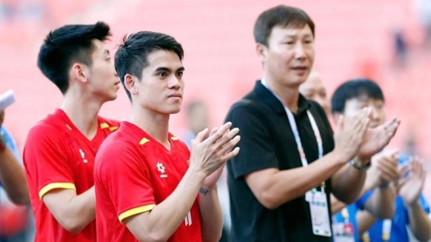 Khuất Văn Khang lập kỷ lục danh hiệu ở các cấp độ tuyển Việt Nam