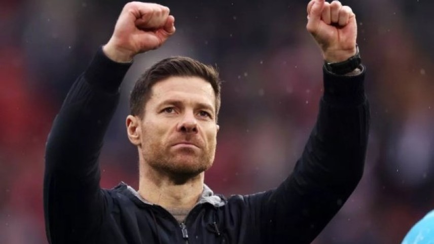Xabi Alonso sẵn sàng hủy kỳ nghỉ để giải cứu Liverpool