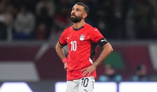 Liverpool giải quyết bài toán Salah thế nào?