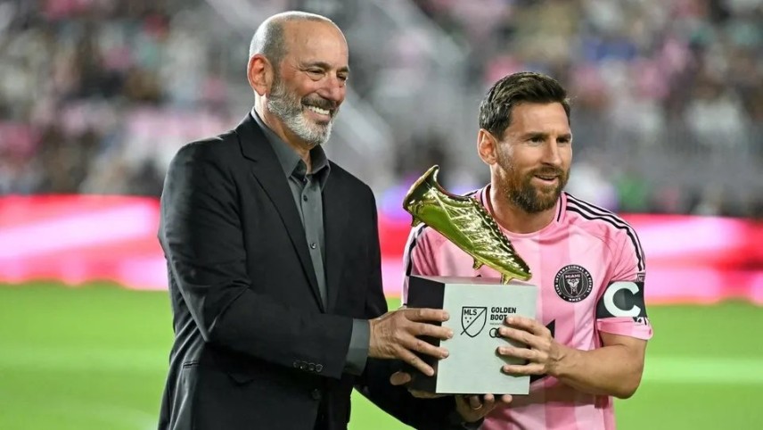 Messi chạm ngưỡng 1.000 bàn trước Ronaldo?
