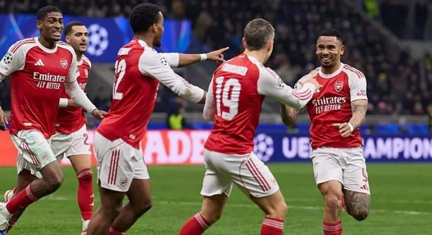 Gabriel Jesus thăng hoa, Arsenal chứng tỏ bản lĩnh