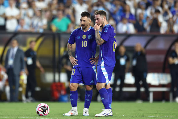 Câu chuyện về tố chất thủ lĩnh của Messi