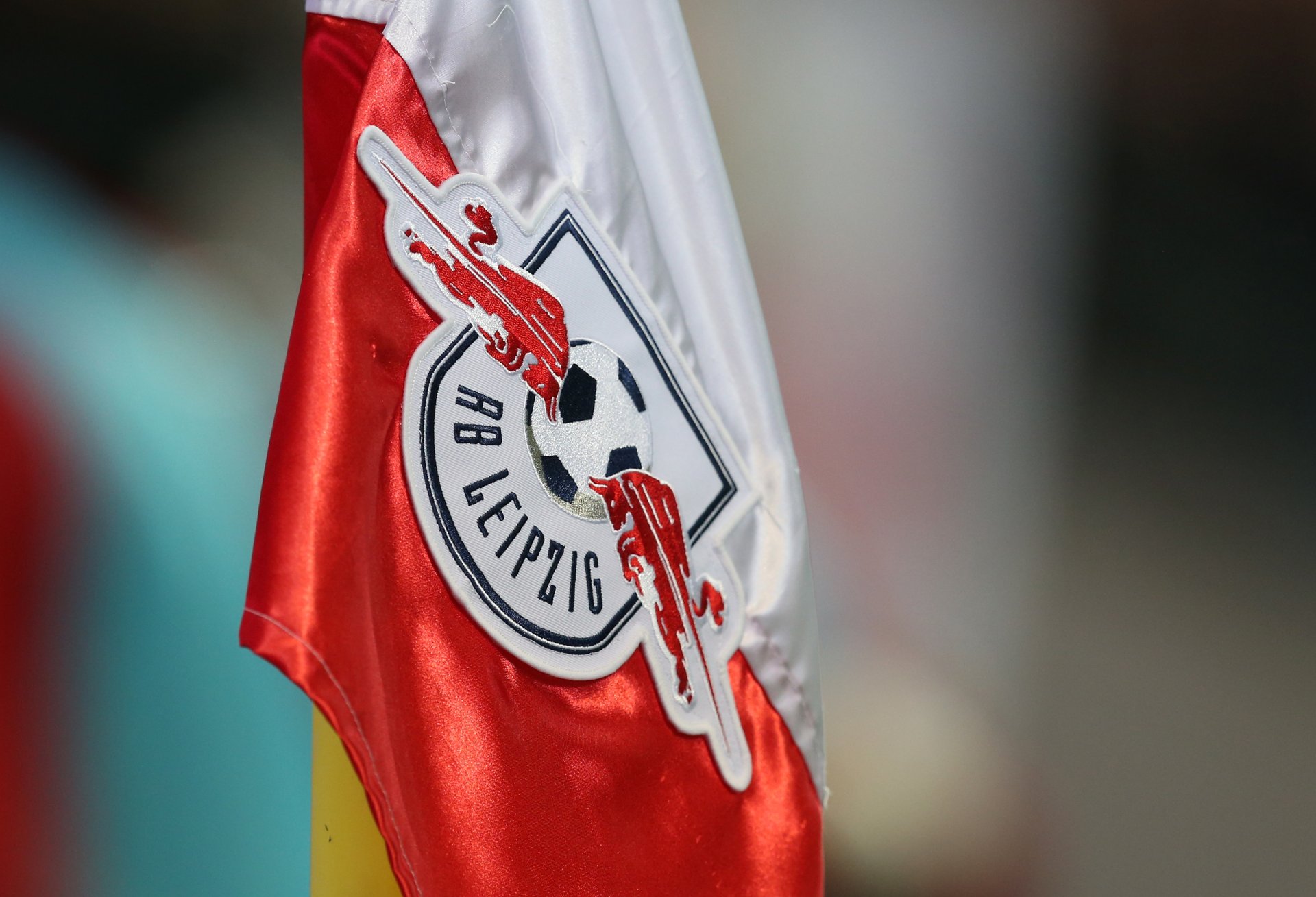 Leipzig hét giá 120 triệu euro cho ngôi sao Yan Diomande