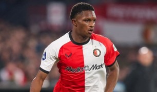 Liverpool tranh sao Feyenoord với Bayern