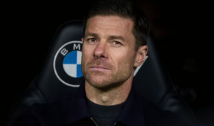 Rời Real Madrid, HLV Alonso được Premier League săn đón