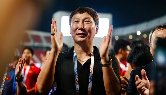 Bóng đá Việt Nam 4/1: HLV Kim Sang-sik được khen ngợi; U23 Thái Lan đối mặt thách thức
