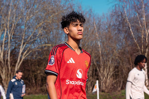 Rashford ca ngợi tài năng 15 tuổi của MU