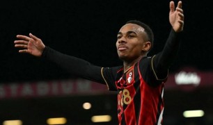Liverpool, Real theo sát 'thần đồng' 19 tuổi