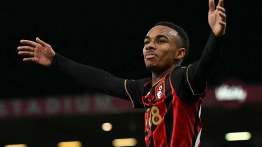 Liverpool, Real theo sát 'thần đồng' 19 tuổi