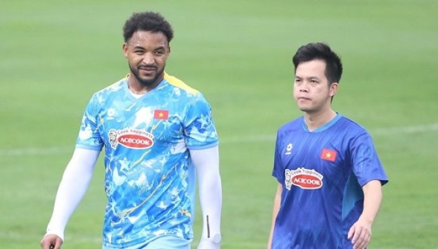 HLV Kim Sang-sik nhận tin vui từ Xuân Son