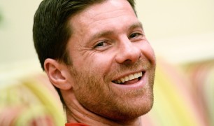 Alonso đưa ra 3 yêu cầu chuyển nhượng cho Liverpool hè tới