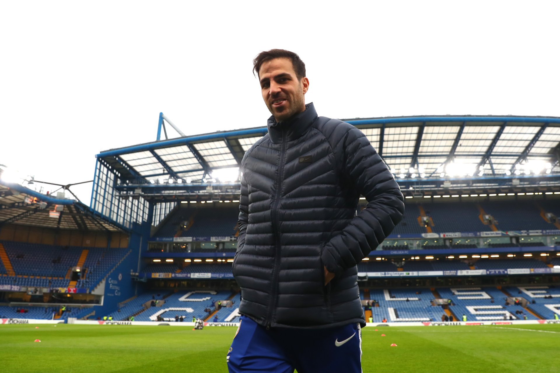 Chelsea nhắm Fabregas thay Rosenior
