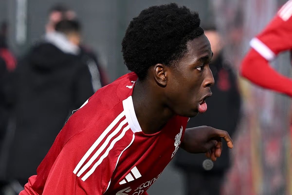 Tài năng 15 tuổi của Liverpool gây tiếc nuối