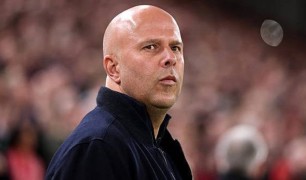 Liverpool đối mặt phép thử khắc nghiệt nhất mùa giải chặng quyết định