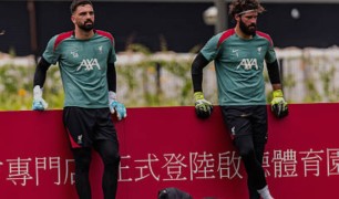 Mamardashvili sẵn sàng thay thế Alisson tại Liverpool