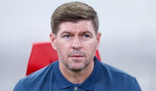 Sau trận thua sốc, Gerrard đề nghị Slot gạch tên Gakpo khỏi đội hình