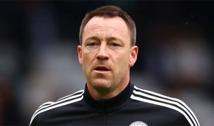 Terry chỉ trích Chelsea