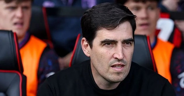 Crystal Palace quyết chiêu mộ HLV Andoni Iraola trước Chelsea