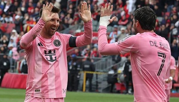 Messi Suarez ghi bàn Inter Miami thắng Toronto 4-2 trên sân khách