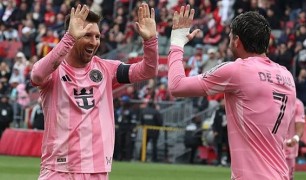 Messi Suarez ghi bàn Inter Miami thắng Toronto 4-2 trên sân khách