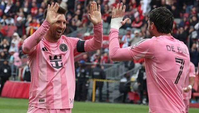 Messi Suarez ghi bàn Inter Miami thắng Toronto 4-2 trên sân khách