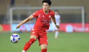 HLV Polking khen ngợi Đình Bắc sau chiến thắng của CAHN trước Nam Định 3-2